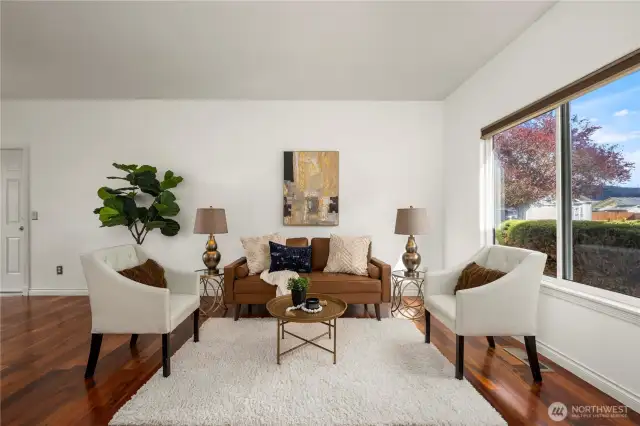 Large windows funnel in tons of natural light!