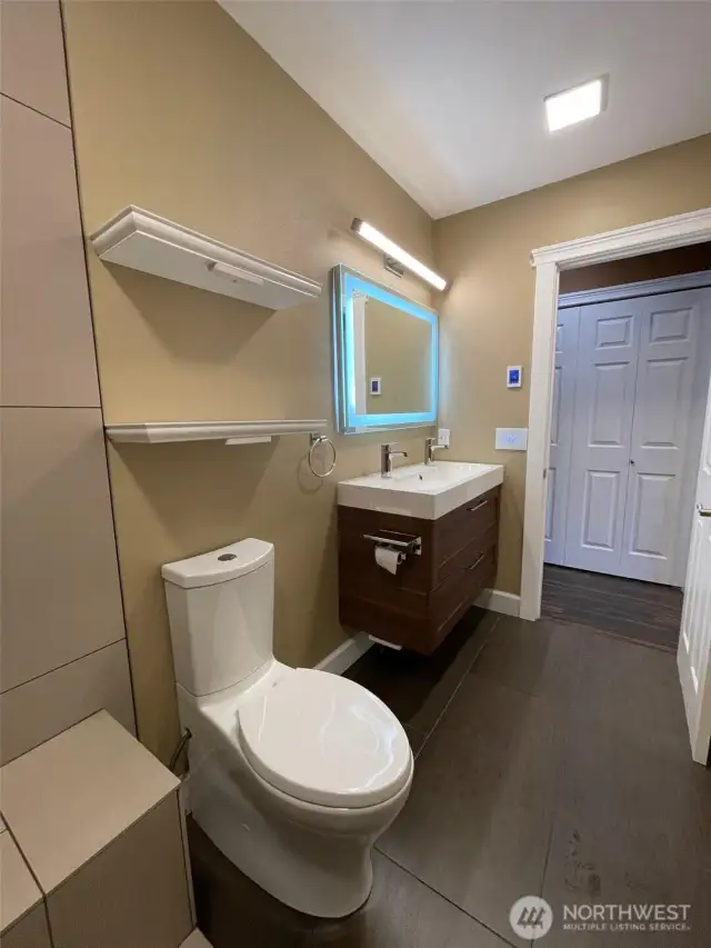 Beautiful touch screen lighted Mirror