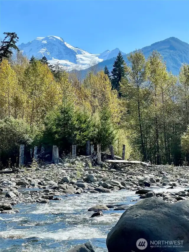 Glacier Springs community river access