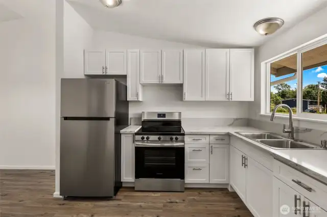 Stunning Kitchen! New Appliances! New everything!