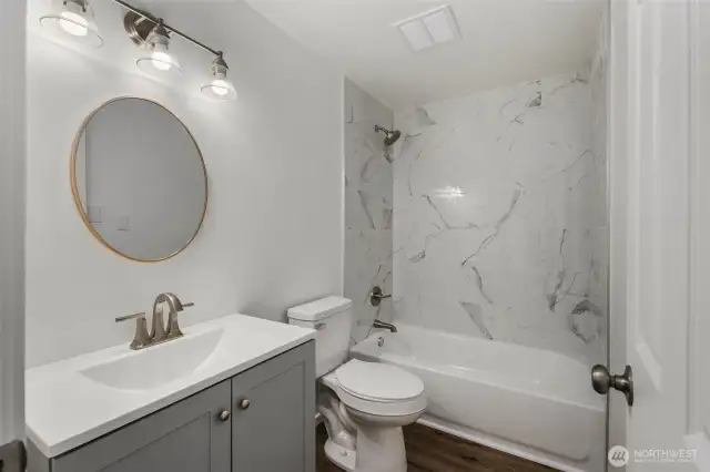 Beautiful modern Bath! Unit B