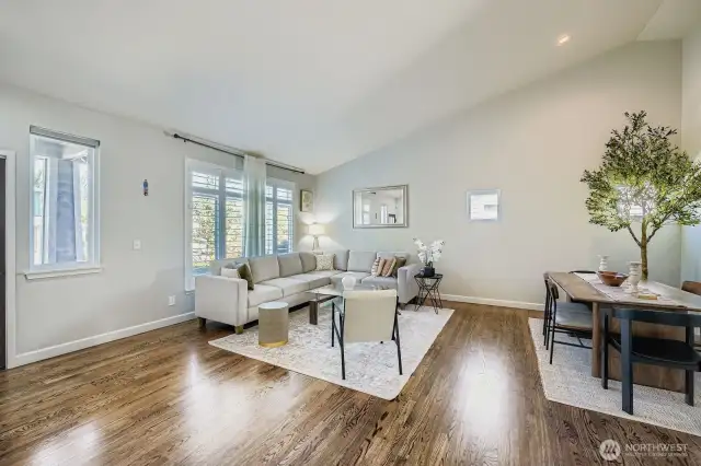Bright & Elegant front living room with vaulted ceilings