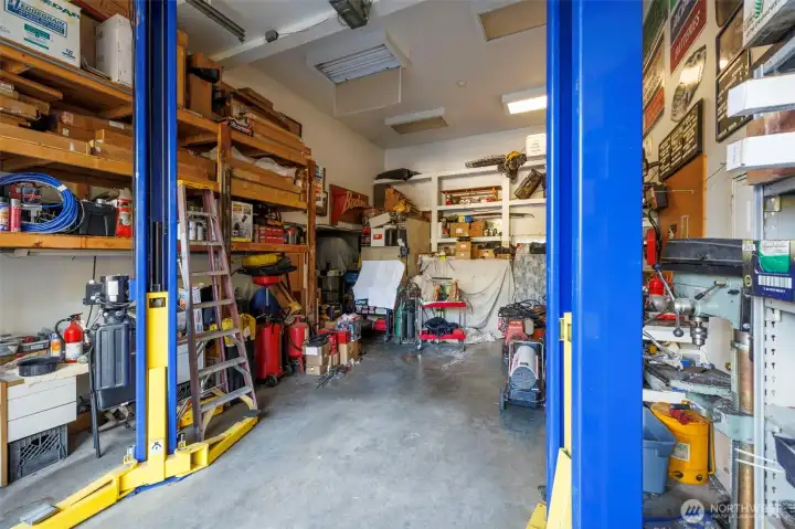 Mechanics Bay with Lift, Garage Wraps around entire lower level