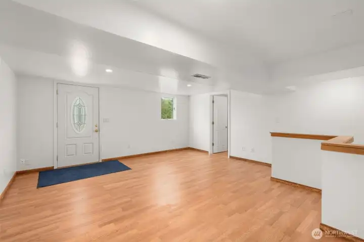 Middle Floor Living