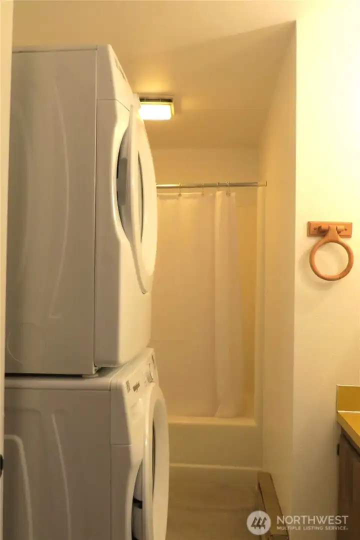 THE NEXT ROOM IS THE BATHROOM!  THE WASHER AND DRYER WILL SAVE THE NEW OWNER FROM HAVING TO GO TO THE LAUNDROMAT!