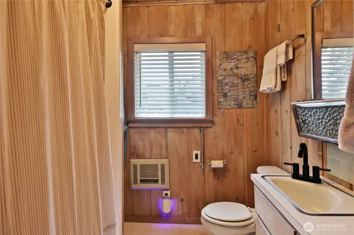 Full bathroom off of the living room.