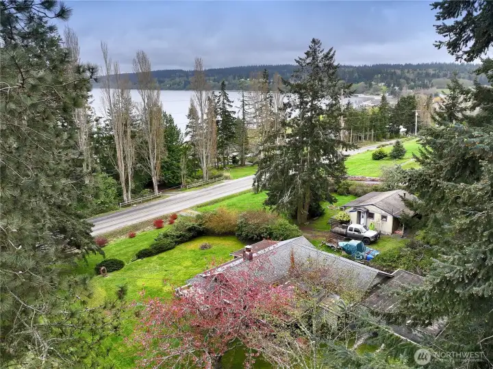 This property is located close to the beach access and boat launch for the community.