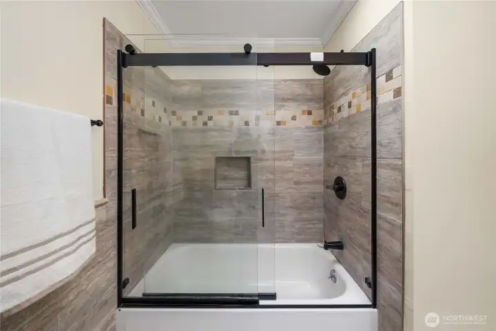Hall bath with full tub shower