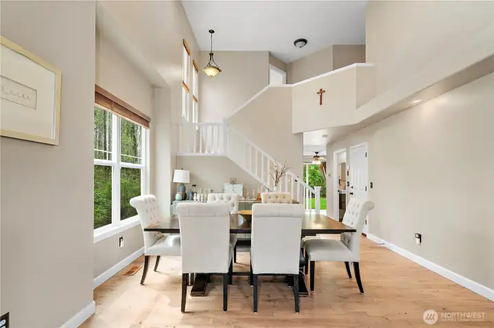 dining room under the vaulted ceiling