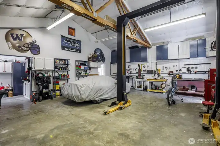 Shop with car lift