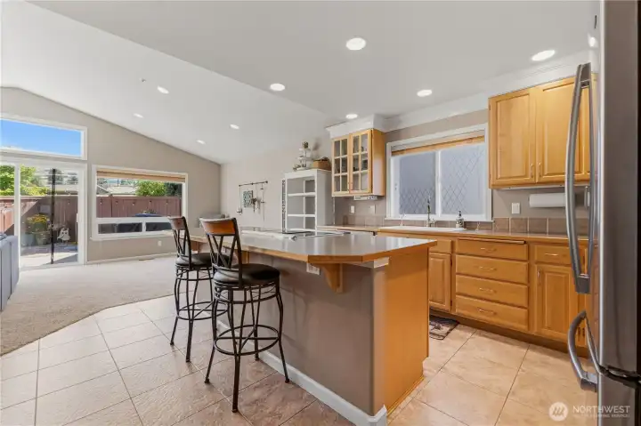 Kitchen with eating bar