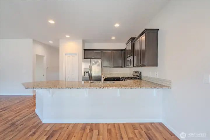 Kitchen/Island Bar Kitchen/Island Bar