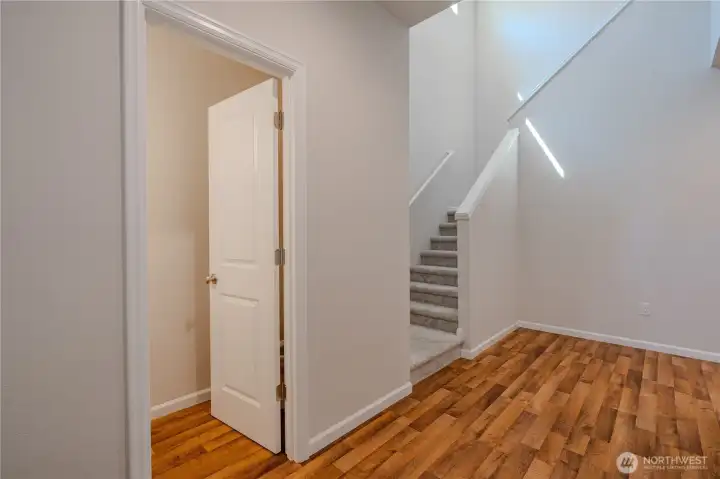 Hallway/Half Bath Hallway/Half Bath
