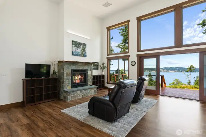Nice propane gas fireplace to keep you   warm and cozy.