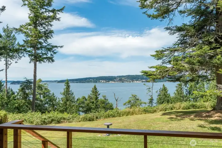 Wonderful views and back yard. Lots of wildlife!
