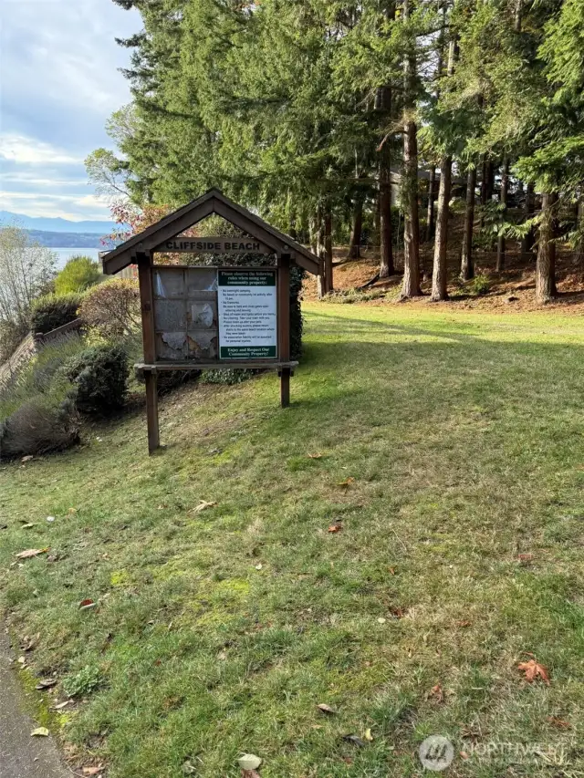 HOA Mini Park on bluff