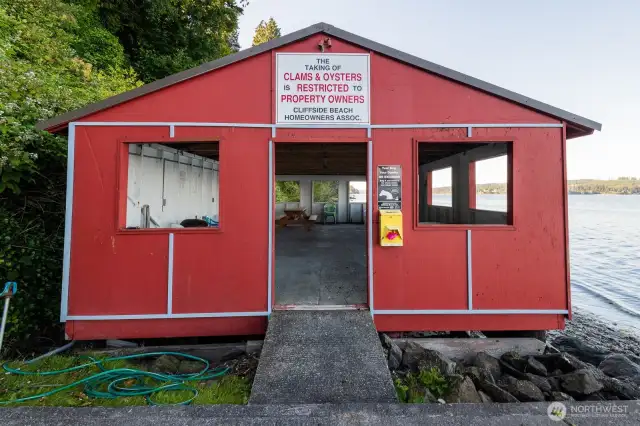 Cliffside  Community Beach House