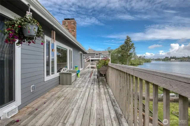 Large main floor porch, leading from ktichen / dining area.