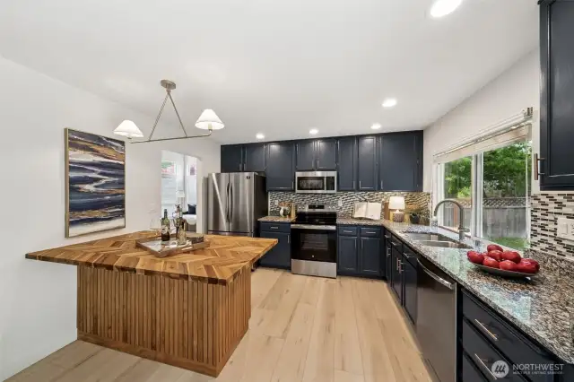 Eat in kitchen