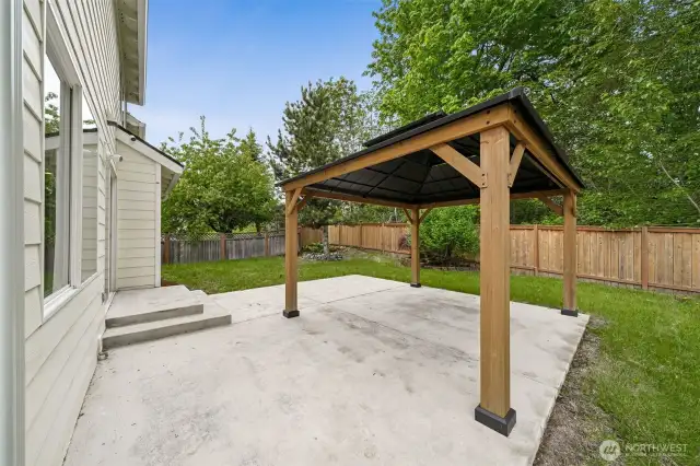 Patio to greenbelt
