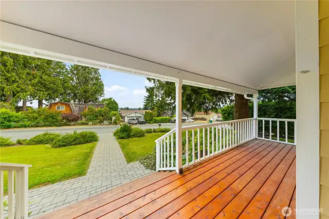 Welcoming covered front porch.
