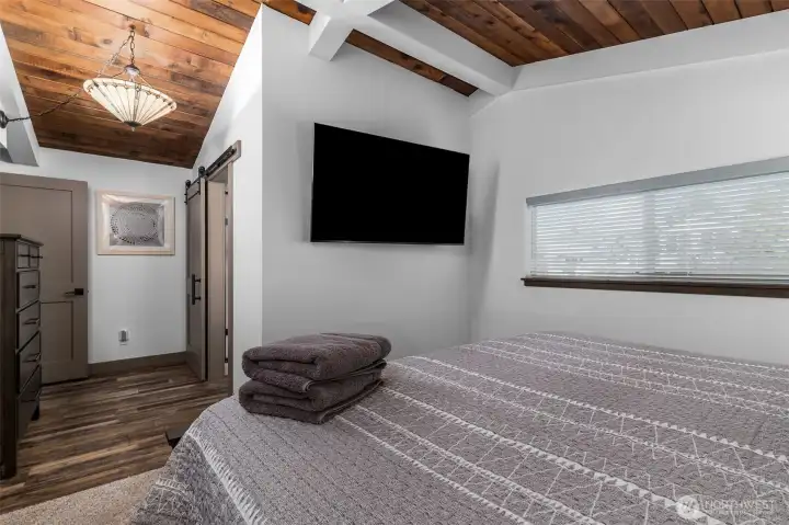 Primary suite