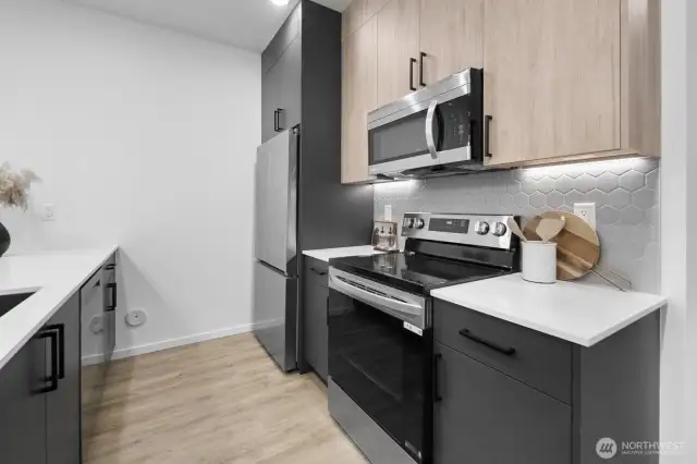 Photos are of model home 828B. Layout and finishes may vary.