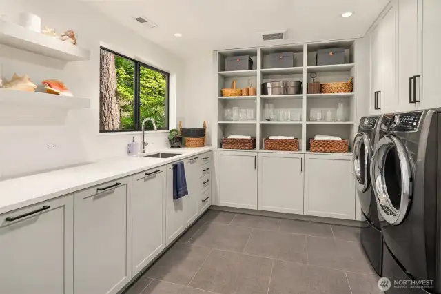 MAIN LAUNDRY