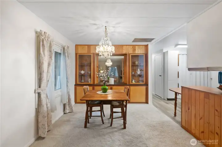 Fresh interior paint throughout