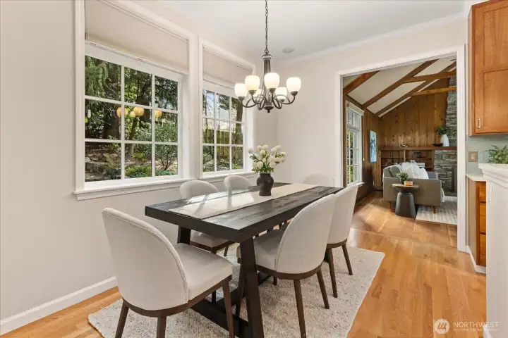 Second dining space- plenty of space for all your guests