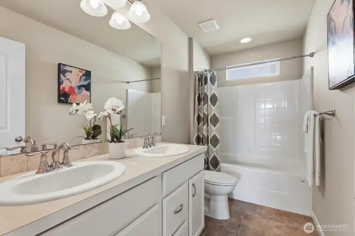 Upstairs main bath