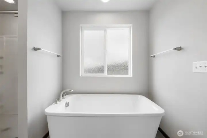 The soaking tub gives this suite its pause button: a simple place to slow the day down, reset, and enjoy a little breathing room before everything starts again.