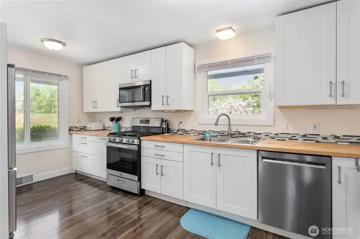 Bright and cheerful Kitchen. Bright and cheerful Kitchen.