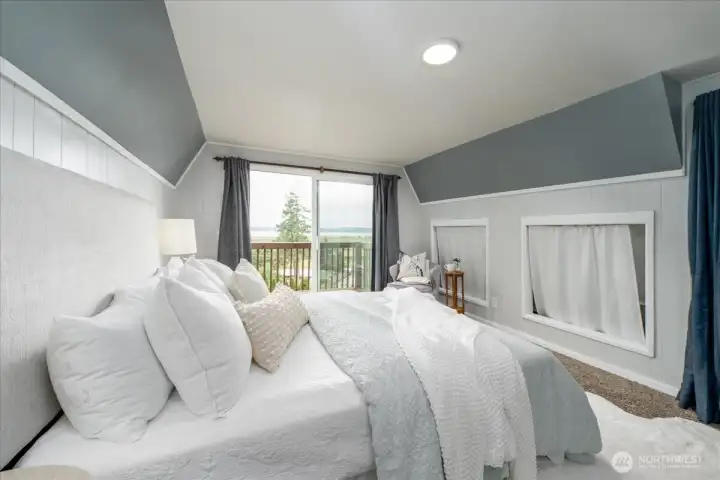 sweeping views greet you in the morning and Say goodbye to your day and fade off into tranquility at night.