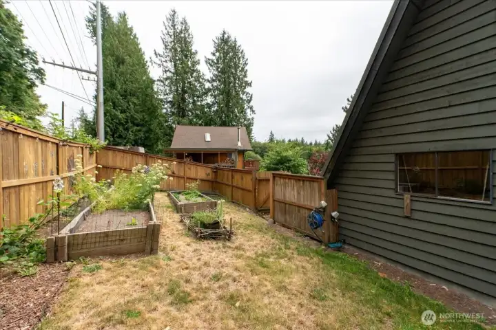 Come and build a year round garden on level ground.