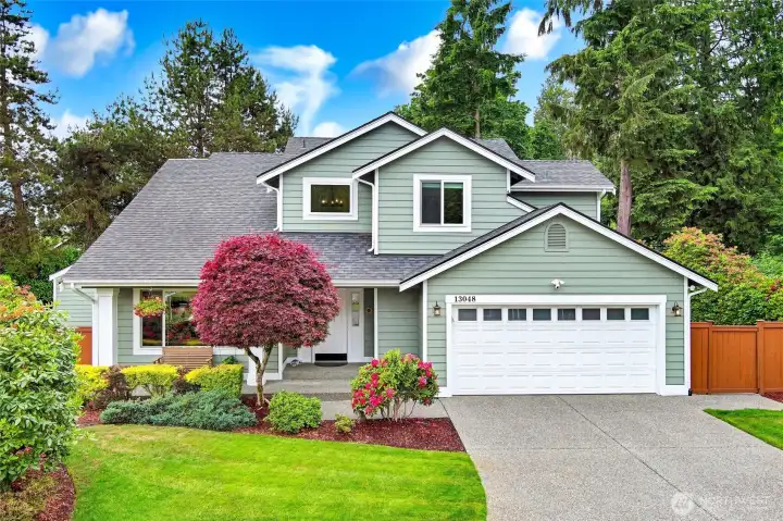 Meticulously maintained home on a culdesac backing to greenbelt Meticulously maintained home on a culdesac backing to greenbelt