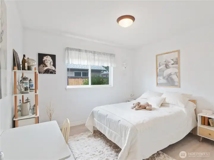 Bedroom 2 (Marilyn Monroe room) Bedroom 2 (Marilyn Monroe room)