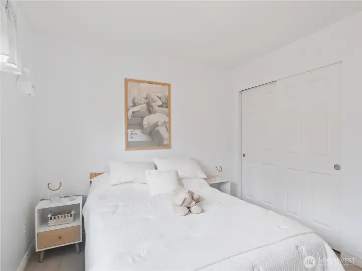 Bedroom 2 (Marilyn Monroe room) Bedroom 2 (Marilyn Monroe room)