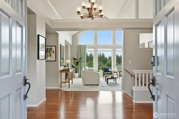 Entry with soaring vaulted ceilings