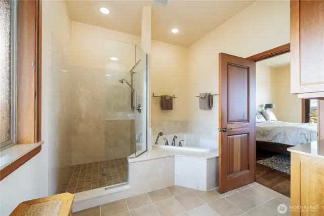Primary bedroom bathroom