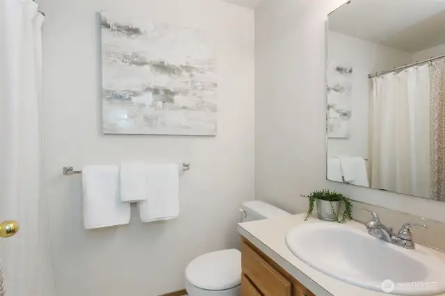 Primary Full Bathroom