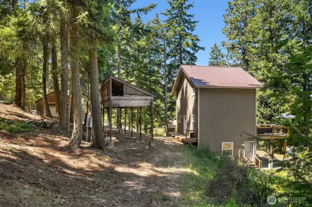There is a covered RV parking area too! Dimensions are 10x40