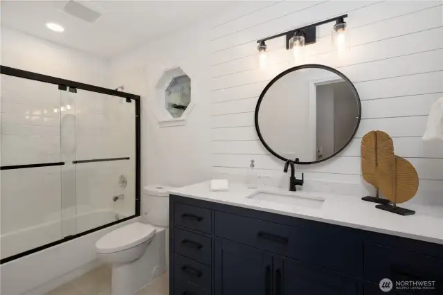 Upstairs hall bathroom