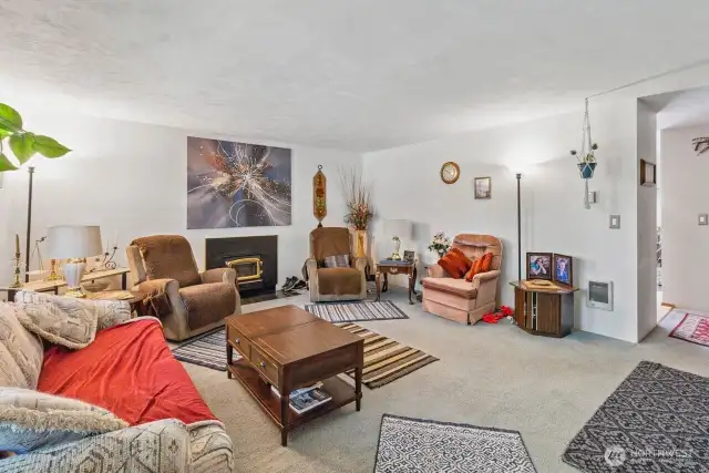 Living Room w/Wood F.P.