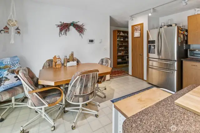 Kitchen w/Eating Space