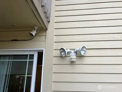 Outdoor Auto Spotlights