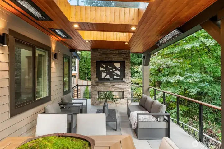 Outdoor living by Masterdecks