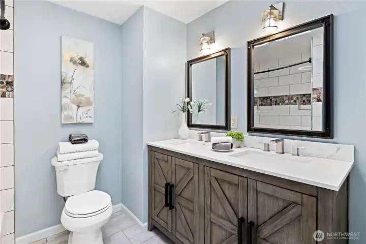 Full guest bath with custom tile work