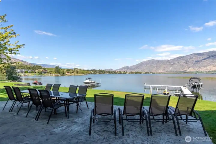 Oversized yard/patio space. Facing North East