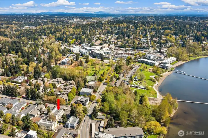 Park Place location with Juanita Park across the street with swimming, volleyball, play area, trails and starting back in May, the Farmers Market